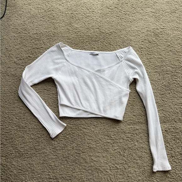 Zara Tops - Zara White Ribbed Crop Top